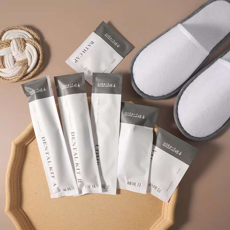 white collection eco hotel amenities set