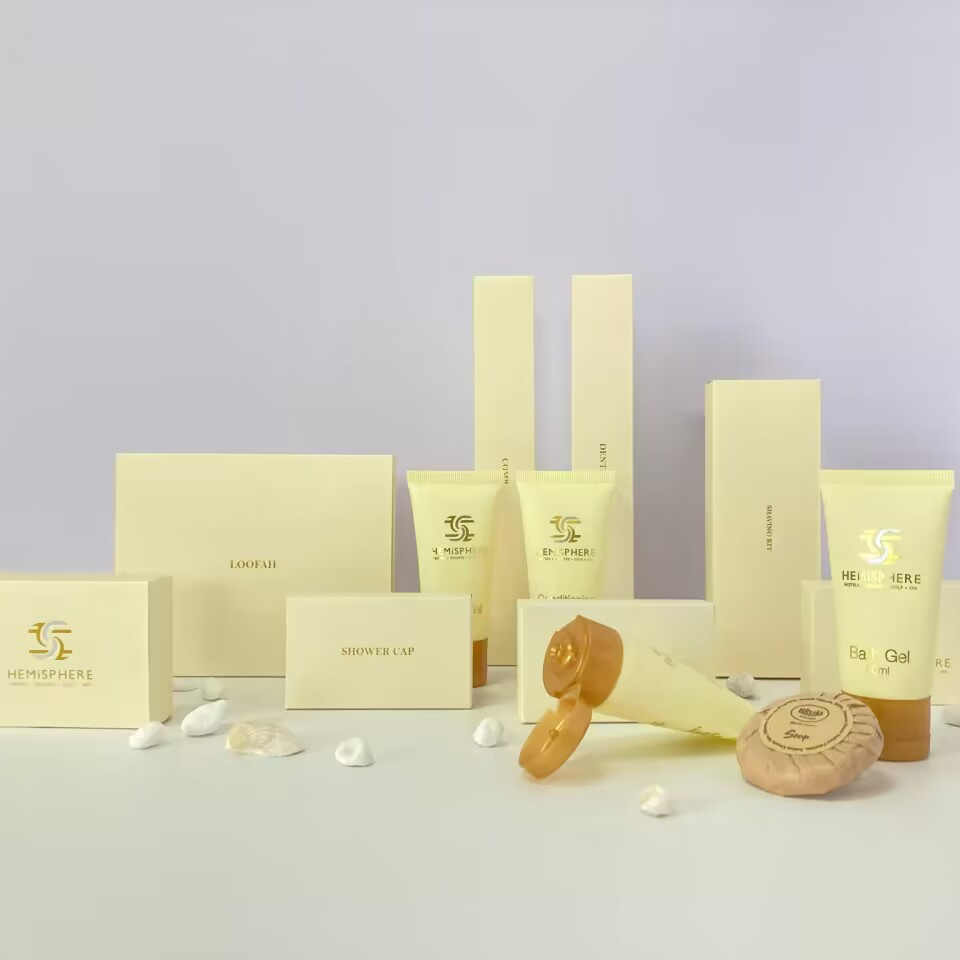 Customized Disposable Amenities Set 30ml Tube Hotel Amenities And Toiletries For Sale